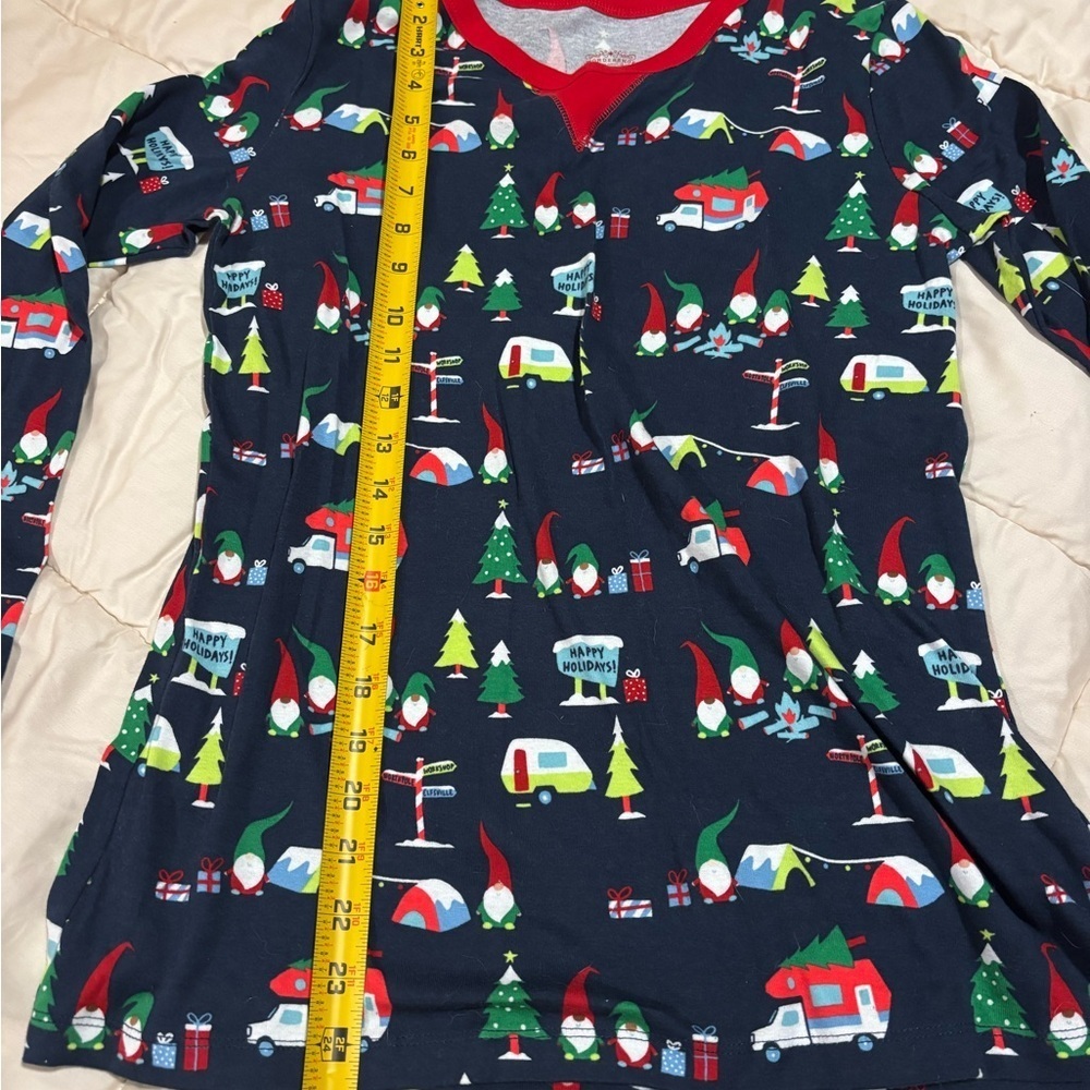 Woman’s small Wondershop Red and Green Holiday Christmas Pajamas - Picture 5 of 10